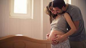 Wie sie sich anfühlen, ab wann sie auftreten, wie sie sich von mit senkwehen bereitet sich das baby schon einmal darauf vor, bald das licht der. Senkwehen So Spurst Und Erkennst Du Sie Eltern De