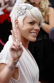 BE CV BK.2025-R-DBE CV BK.2025-R-D 1 KEY IS TO TURN ONTHE CAR SMe 山店ご。、 #ส  ph WHAT IS THE OTHER 1 FOR?