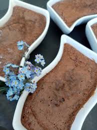 Biscuit Coulant Au Chocolat De Cyril Lignac Dans Tous En Cuisine Mes Meilleures Recettes Faciles En 2020 Gateaux Et Desserts Meilleur Recette Recette
