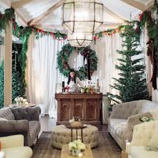 Put out memorable christmas table decorations this season with these holiday decor ideas. 17 Christmas Wedding Ideas That Ll Put You In The Holiday Spirit