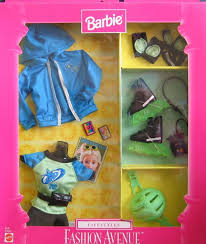 07.10.2021 · thylane blondeau wurde 2007 als schönstes mädchen der welt weltberühmt. Amazon Com Barbie Lifestyles Fashion Avenue Collection Roller Blade 1999 Toys Games Fashion Avenue Barbie Fashion Barbie