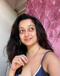 Dina Panagiotou's Instagram, Twitter & Facebook