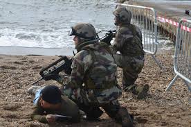 images?q=tbn:ANd9GcQt0XKqdC3l86AFSl-goVS