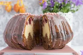 Czytaj więcej na temat wielkanocna baba z rodzynkami w smaker.pl. Babka Szwarcwaldzka Wisniowo Czekoladowa Limonkowy Blog Kulinarny Food Desserts Recipes