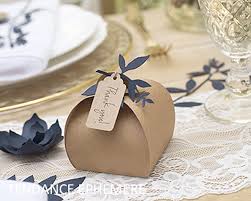 Afin de présenter au mieux les dragées de votre mariage, pensez à utiliser pour contenant des boîtes pour dragées. Boite Dragee Kraft Originale Etiquette Et Ficelle Paquet De 10