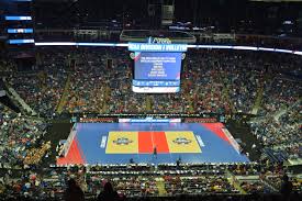 Step onto the court in shoes engineered for volleyball, with lightweight construction, a supportive fit and maximum traction on hardwoods. Indoor Outdoor Volleyball Courts Sport Court