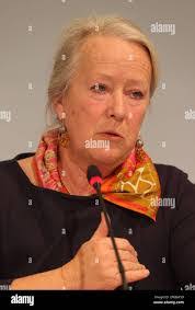 Catherine Fallon's Instagram, Twitter & Facebook