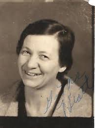 Lulu Manning Hiatt (1890-1962)