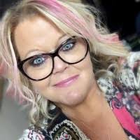 Donna Shuman's Instagram, Twitter & Facebook