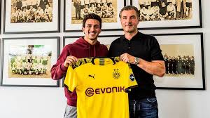 Die verletztenliste des bvb wird wieder länger. Funfter Neuzugang Bvb Verpflichtet Barca Talent Mateu Morey Ablosefrei Sportbuzzer De