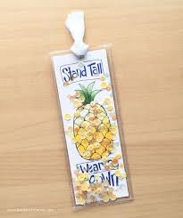 How To Create A Shaker Bookmark Craft Paper Scissors Bookmark Craft Bookmarks Handmade Book Markers
