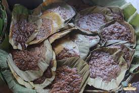 Makanan adalah bahan, biasanya berasal dari hewan atau tumbuhan, yang dimakan oleh makhluk hidup mendapatkan tenaga dan nutrisi. Apem Kesesi Jajanan Tradisional Khas Pekalongan