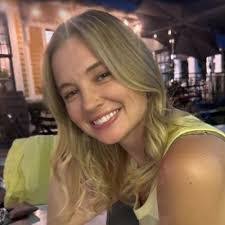 Kiera Hall's Instagram, Twitter & Facebook