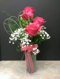 Three Rose Vase Roses And Baby S Breath Always In Style Valentine S Day Flower Arrangements Valentine Flower Arrangements Rose Arrangements