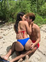 Tropical Passion - Fleshbot