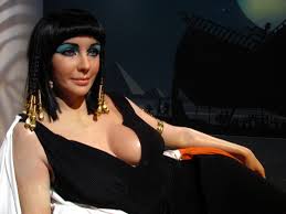 Ancient egyptian men generally kept the hair short or shaved it off. Cleopatra Facts Pictures And Dress Ancient Egyptian Queen Hubpages