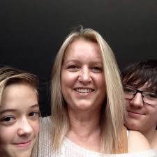 Julie Newby's Instagram, Twitter & Facebook