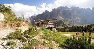 De gröden in südtirol ist überaus berühmt für seine kunstvollen schnitzereien. Groden Ihr Urlaub Im Grodnertal In Den Dolomiten