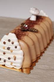Buche De Noel 4 Praline Caramel Et Speculoos Buche De Noel Alimentation Caramel