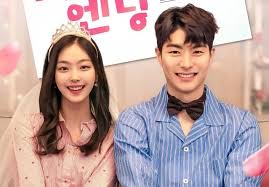 Keluarga kaya tersebut ada yang digambarkan hidup normal dan bahagia, ada juga ini adalah 10 judul drama korea dengan latar belakang kehidupan keluarga konglomerat yang bacaterus rekomendasikan. 6 Web Drama Korea Yang Tayang Tahun 2019 Ini Sayang Dilewatkan