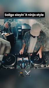 All that scratching is making us itch. 🔥, Let's show support to the DJ in  the comments 👇, 🎥: Saligo , #phasedj #djcontroller #scratchdjs  #scratchvideos
