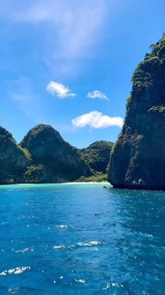 Unearthing the real-life Te Fiti amidst Thailand’s stunning scenery, with  @wheresleatravelling__ !🏝️🌸 , 💡 Krabi, Thailand, embodies the enchanting  beauty of Te Fiti from Disney’s "Moana." Known for ...