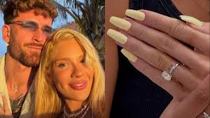 Karoline Lima aparece com anel no dedo anelar e rumores de noivado com Léo Pereira voltam a crescer