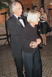 Just a few months ago, the new york daily news reported that she had an encounter with a crime watch daily reporter outside her. Gfcm84dkljyu M