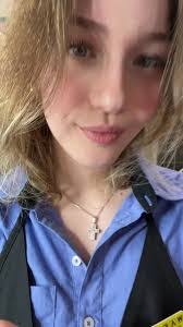 Kelly Belcher's Instagram, Twitter & Facebook