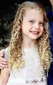 What are some hair care and styling ideas for fine wavy hair?