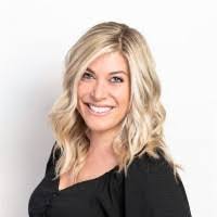 Amanda Heller's Instagram, Twitter & Facebook