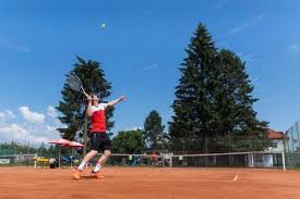 Sponsoren & medienpartner turnierpartner partnerhotels lieferanten & ausstatter. Tenniscamp Bei Kitzbuhel Mit Turnierbesuch Bei Den Generali Open 2021 Tenniscamp In Osterreich Tennistraveller Net