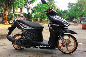 Download kumpulan modif honda beat putih hijau terlengkap botol via botolmodifikasi.blogspot.com. Modifikasi Motor Vario Putih Radea