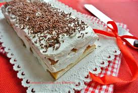 Ideale da preparare nel periodo estivo sia perché non richiede cotture sia perché può sostituire il gelato a fine pasto. Semifreddo Sfogliatine Mascarpone E Panna Fantasia In Cucina Con Valentina
