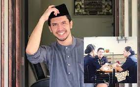 Pelakon drama ayuni safira dan gerak khas, nizen ayob dilaporkan telah meninggal dunia pada jam 11.55 pagi tadi di hospital sultanah aminah (hsa) berita sedih tersebut dimuatnaik oleh pelakon salina saibi di instagram. Pelakon Gerak Khas Nizen Ayob Meninggal Dunia Di Usia 33 Tahun Gempak