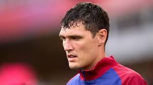 Report: Barcelona hold contract talks with Premier League target