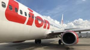 Maskapai yang menggunakan pesawat boeing dan airbus sebagai armadanya ini melayani 183 rute. Nasional Pesawat Lion Air Dan Garuda Indonesia Gagal Mendarat Di Bandara Supadio Pontianak