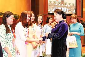 Bà nguyễn thị kim ngân để lại ấn tượng khi điều hành các phiên làm việc của quốc hội khoá xiv. Chá»§ Tá»‹ch Quá»'c Há»™i Nguyá»…n Thá»‹ Kim Ngan Gáº·p Máº·t Cac Nha Giao Can Bá»™ Quáº£n Ly Giao Dá»¥c Tieu Biá»ƒu Bao Cáº§n ThÆ¡ Online