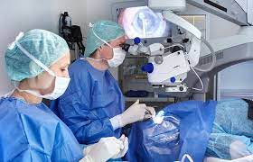 Grauer star führt zu einer trüben linse und beeinträchtigt den alltag. Grauer Star Operation Op Ablauf Qan
