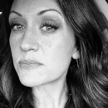 Katie Hosick's Instagram, Twitter & Facebook