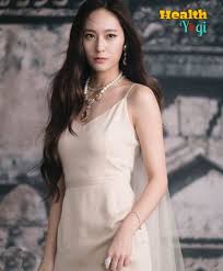 Krystal jung was born in san francisco, california, usa on monday, october 24, 1994 (millennials generation). Krystal Jung Diet Plan And Workout Routine Health Yogi