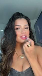 Tessa Fitch's Instagram, Twitter & Facebook