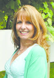 Lisa Greenleaf's Instagram, Twitter & Facebook