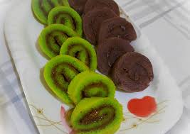 Perbedaan resep bolu gulung kukus dan resep bolu gulung panggang. Resep 30 Bolu Gulung Kukus Lezat Dapurkoe