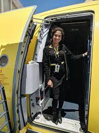 9 this would be an amazing job, and an amazing company, if management wasn't so caddy and played. Why I Quit My Dream Work From Home Career To Become A Flight Attendant Where In The World Is My Drink