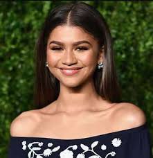While katianna has kept her income details a secret, her sister has been making headlines repeatedly. At 24 Zendaya Coleman Puts Career Over Dating