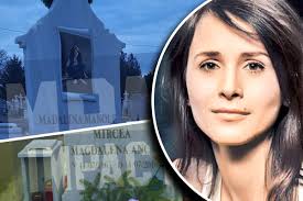Prima fotografie cu madalina manole moarta, realizata de criminalistii care au ajuns la casa artistei, a fost facuta publicitatii. Exclusive Photo What Happens To Madalina Manole S Grave Over 10 Years After Her Death The Pictures That Also Say About Petru Mircea