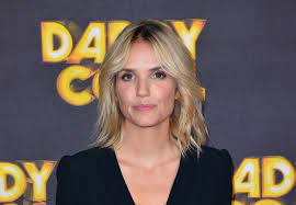 View casting suggestions for laurence arné, and make your own suggestions for roles you think they should play in upcoming films! Laurence Arne La Biographie De Laurence Arne Avec Gala Fr