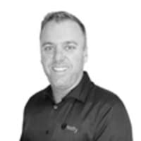 Brett Logan — Reviews & Property Sales