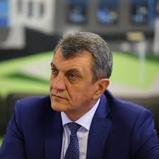 Сергей меняйло был на посту полпреда сфо с 28 июля2016 года — до пятилетия ему не хватило трех месяцев. Polpred Prezidenta V Sfo Sergej Menyajlo Nahoditsya S Rabochej Poezdkoj V Pribajkale
